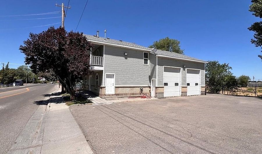 15 W Walker St, Blackfoot, ID 83221 - 0 Beds, 4 Bath