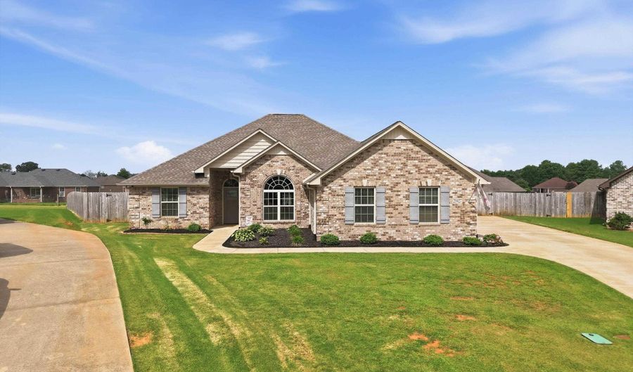 25927 Stef Ln, Athens, AL 35613 - 3 Beds, 2 Bath
