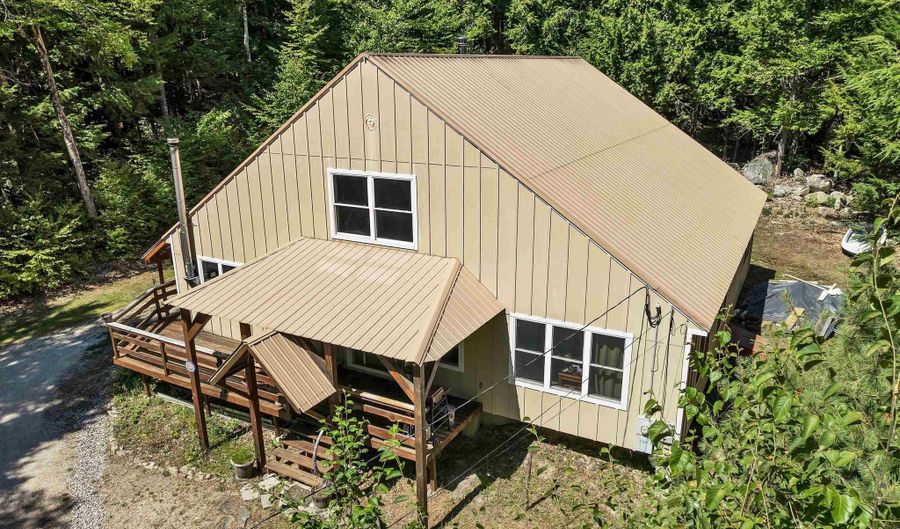 94 Province Brook Estates Rd, Chatham, NH 03813 - 2 Beds, 3 Bath