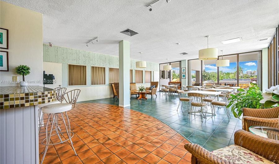 9341 E Bay Harbor Dr 3D, Bay Harbor Islands, FL 33154 - 2 Beds, 3 Bath