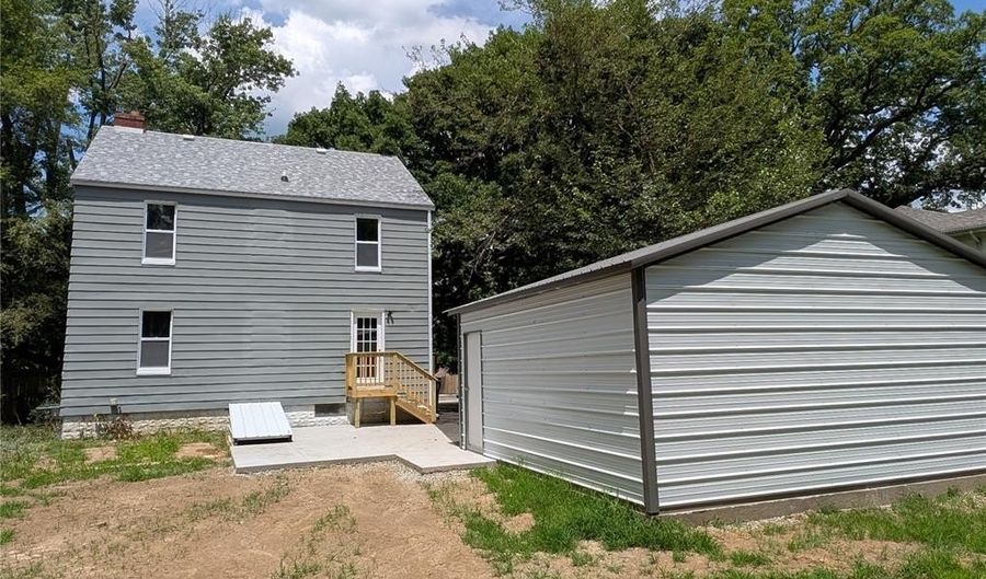 647 Oakwood Ave, Alton, IL 62002 - 4 Beds, 2 Bath