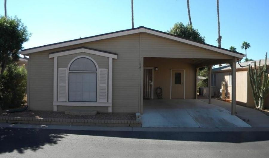 1967 E TORREY PINES Ln, Chandler, AZ 85249 - 2 Beds, 2 Bath