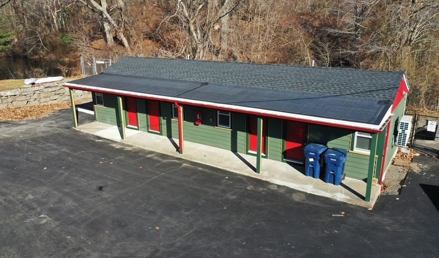 825 Scenic Hwy 4, Bourne, MA 02532 - 1 Beds, 2 Bath
