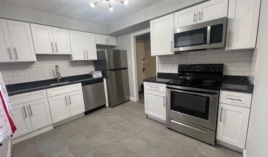 3922 SOUTHERN Ave SE 101, Washington, DC 20020 - 1 Beds, 1 Bath