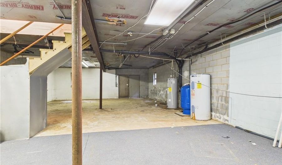 2094 Asheboro School Rd, Asheboro, NC 27203 - 4 Beds, 5 Bath