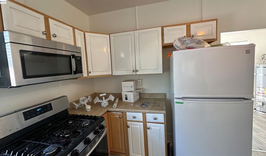 819 W 3rd St, Antioch, CA 94509 - 4 Beds, 3 Bath