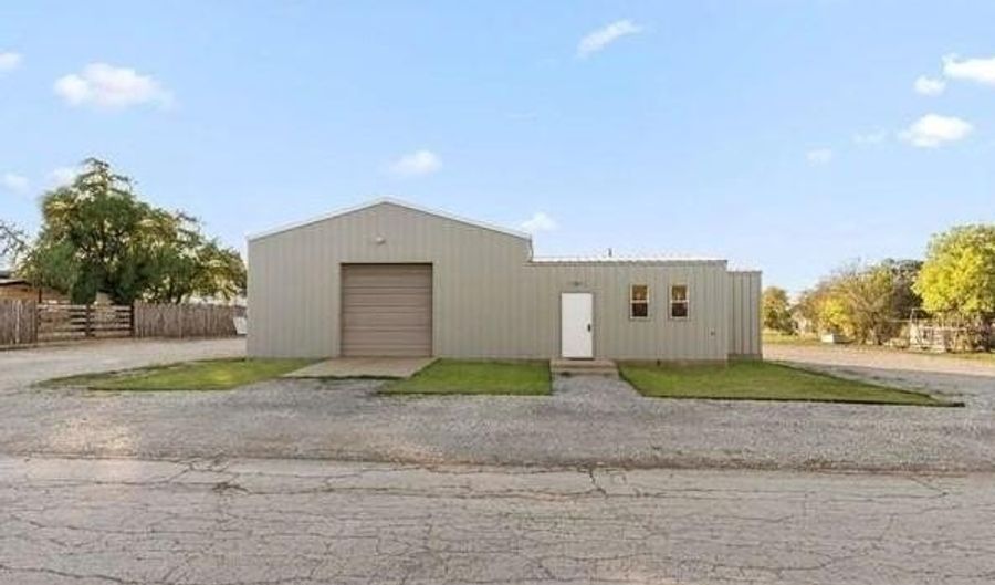 305 Sycamore, Archer City, TX 76351 - 0 Beds, 0 Bath