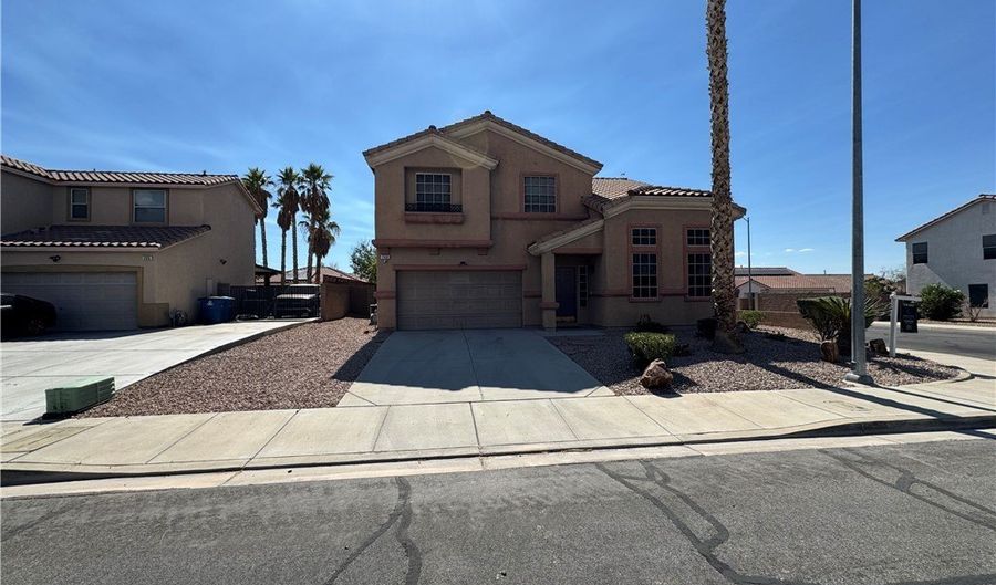 749 Beach Park St, Henderson, NV 89015 - 3 Beds, 3 Bath