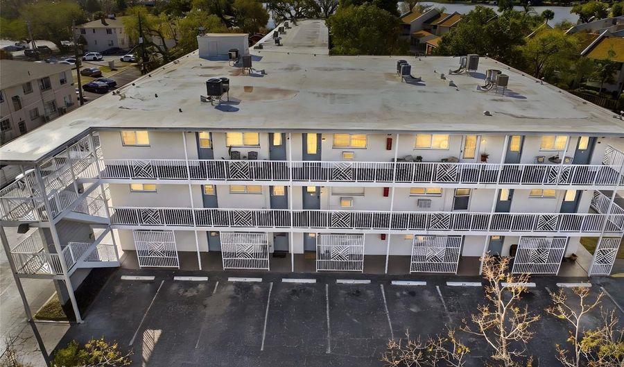 320 LAKEVIEW St 123, Orlando, FL 32804 - 2 Beds, 1 Bath