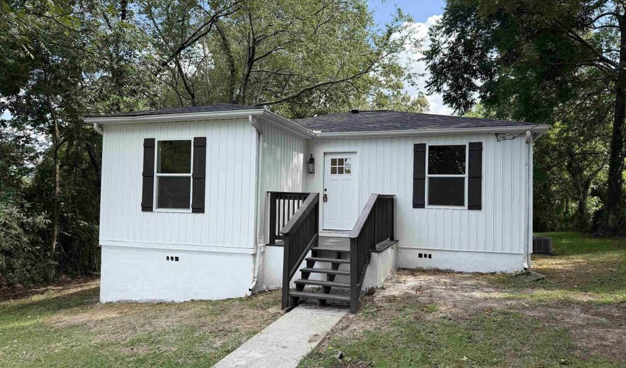 408 OAK Ln, Anniston, AL 36206 - 3 Beds, 2 Bath