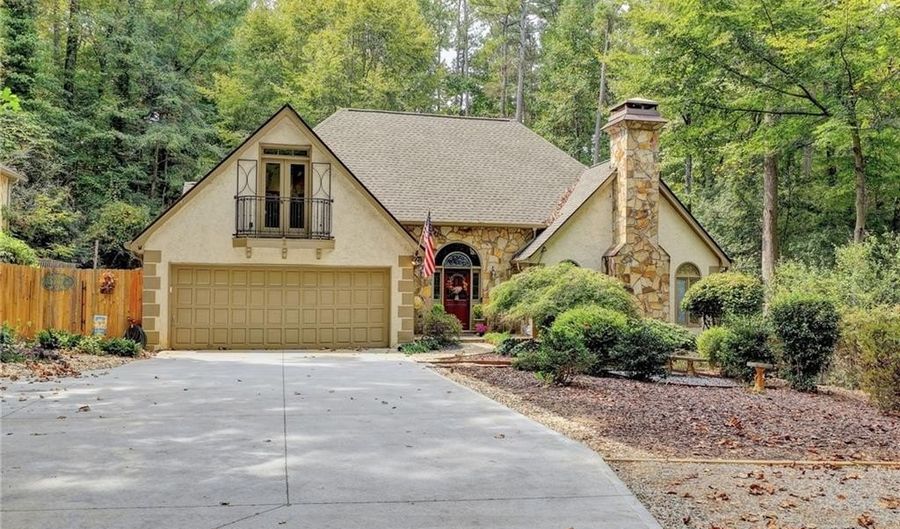 4006 N Berkeley Lake Rd NW, Berkeley Lake, GA 30096 - 5 Beds, 4 Bath