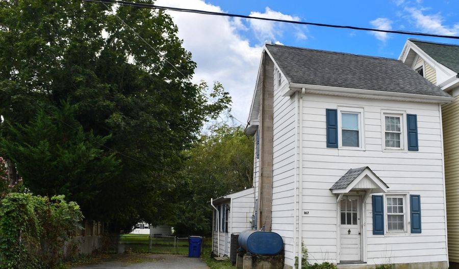 167 W COMMERCE St, Kenton, DE 19955 - 2 Beds, 1 Bath