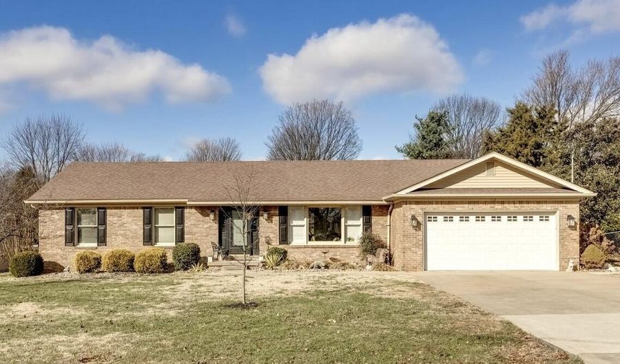 112 Venetian Way, Bardstown, KY 40004 - 4 Beds, 2 Bath