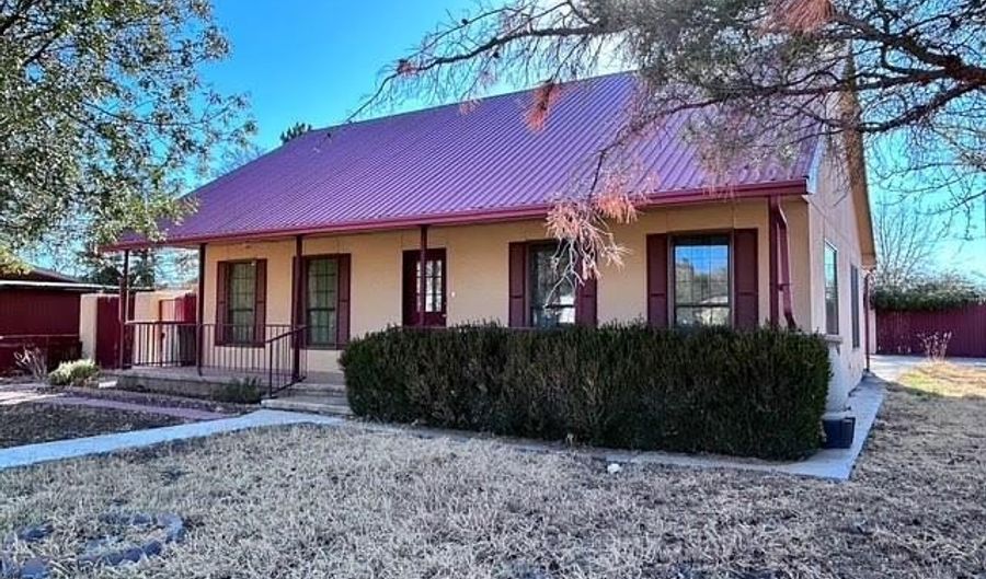 1207 N 6th St, Alpine, TX 79830 - 3 Beds, 2 Bath