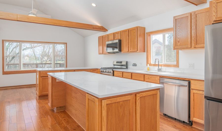 39763 N Rena Ave, Antioch, IL 60002 - 3 Beds, 2 Bath