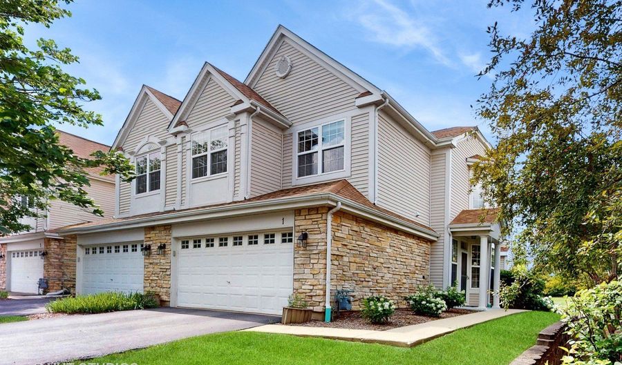 1 Clara Ct, Algonquin, IL 60102 - 3 Beds, 3 Bath