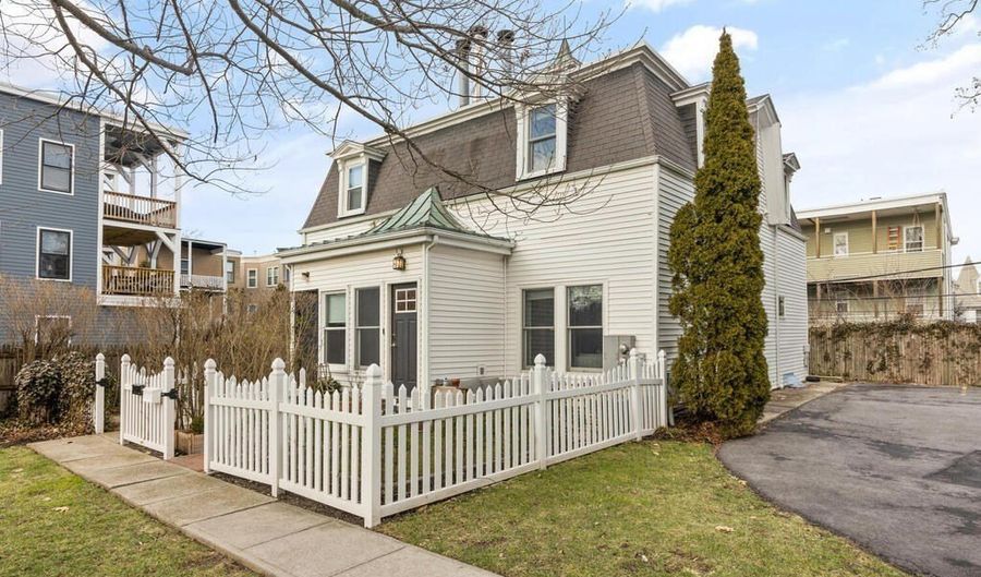 8 R Mount Vernon 6, Boston, MA 02125 - 2 Beds, 2 Bath