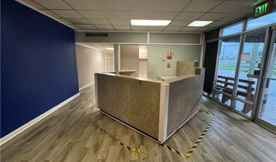 3704 COLISEUM Blvd, Alexandria, LA 71303 - 0 Beds, 0 Bath