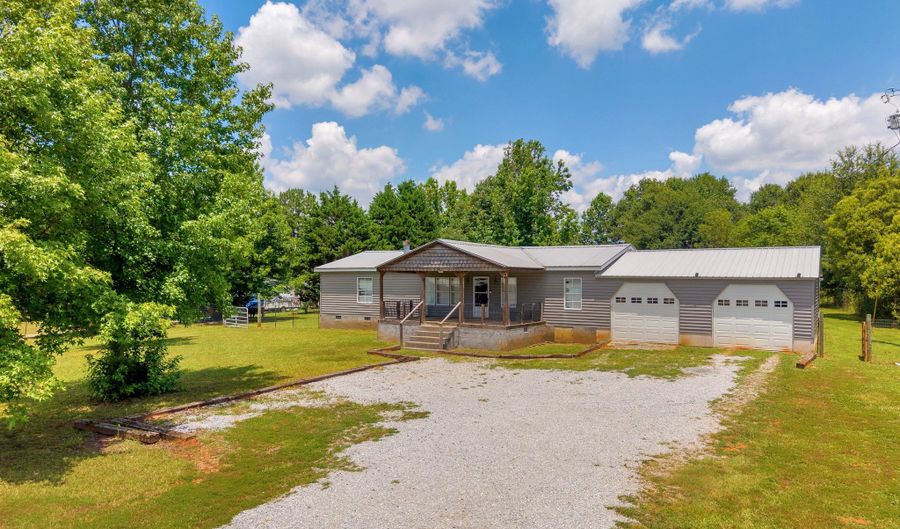 173 Old Hendry's Ch, Canon, GA 30520 - 4 Beds, 2 Bath