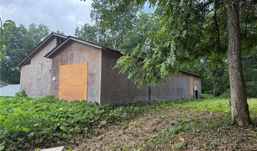 1147 Welch St SW, Atlanta, GA 30310 - 4 Beds, 3 Bath