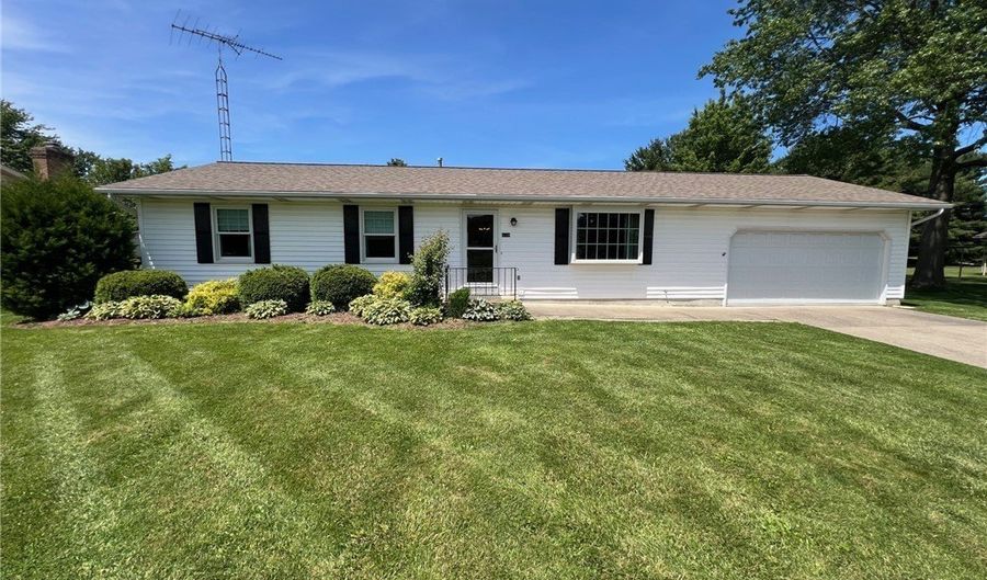 1018 Foxmoor Ln, Ashland, OH 44805 - 3 Beds, 1 Bath