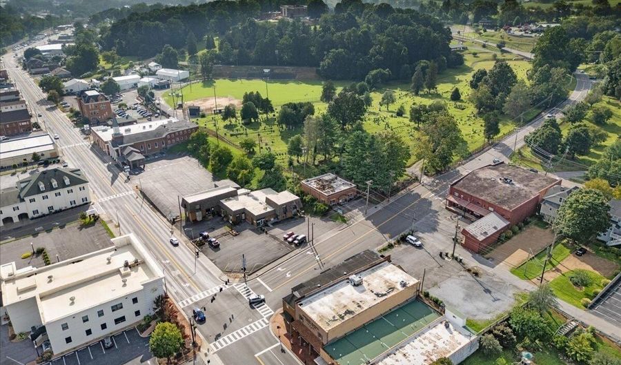 121 NW Russell Rd, Abingdon, VA 24210 - 0 Beds, 0 Bath