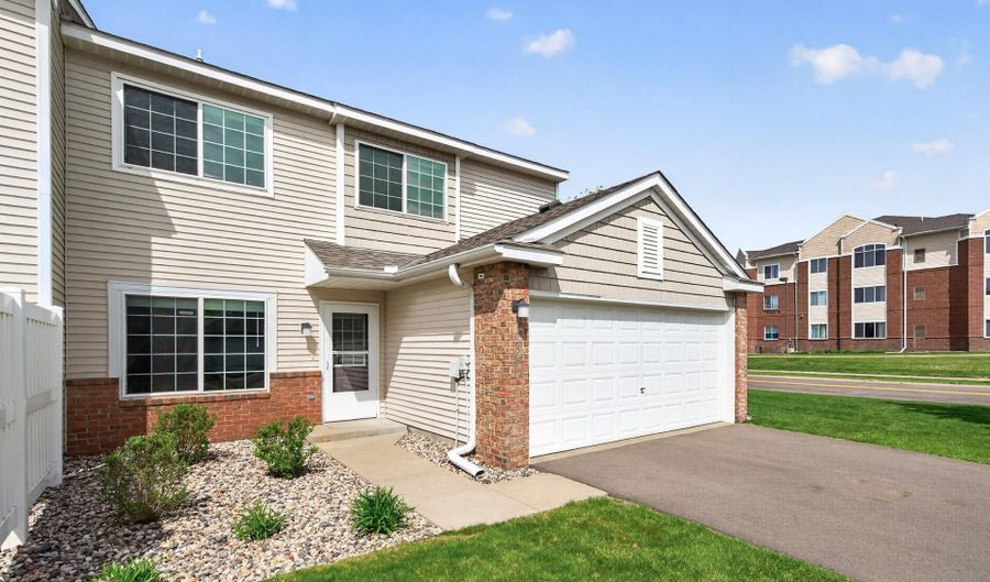 15822 Fleet Trl, Apple Valley, MN 55124 - 2 Beds, 2 Bath