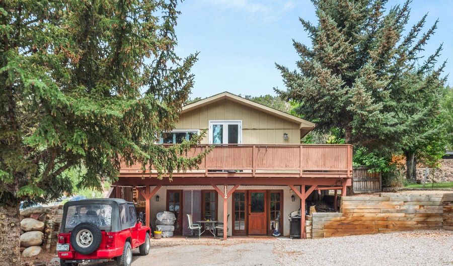 112 E Hillside Dr, Basalt, CO 81621 - 4 Beds, 3 Bath