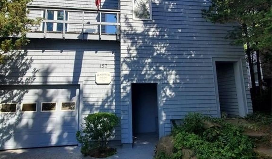 157 Pleasant St, North Kingstown, RI 02852 - 2 Beds, 2 Bath