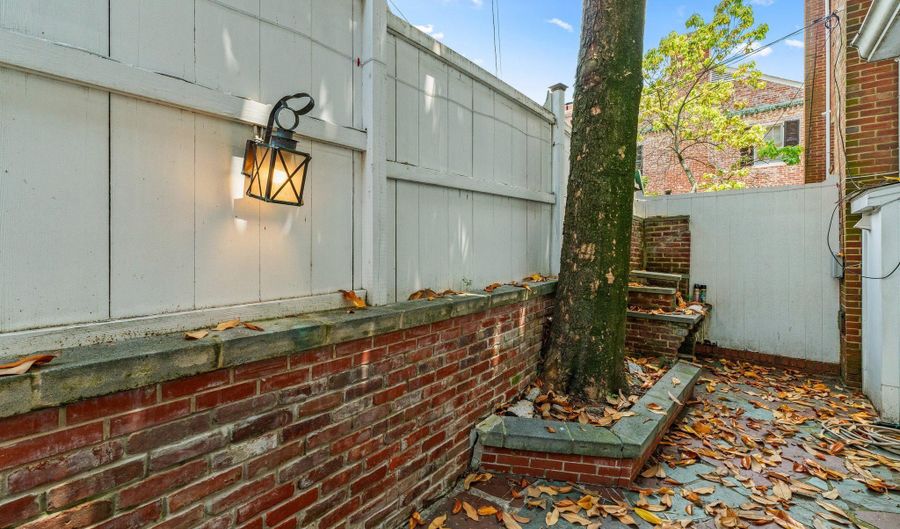 3341 DENT Pl NW, Washington, DC 20007 - 2 Beds, 2 Bath
