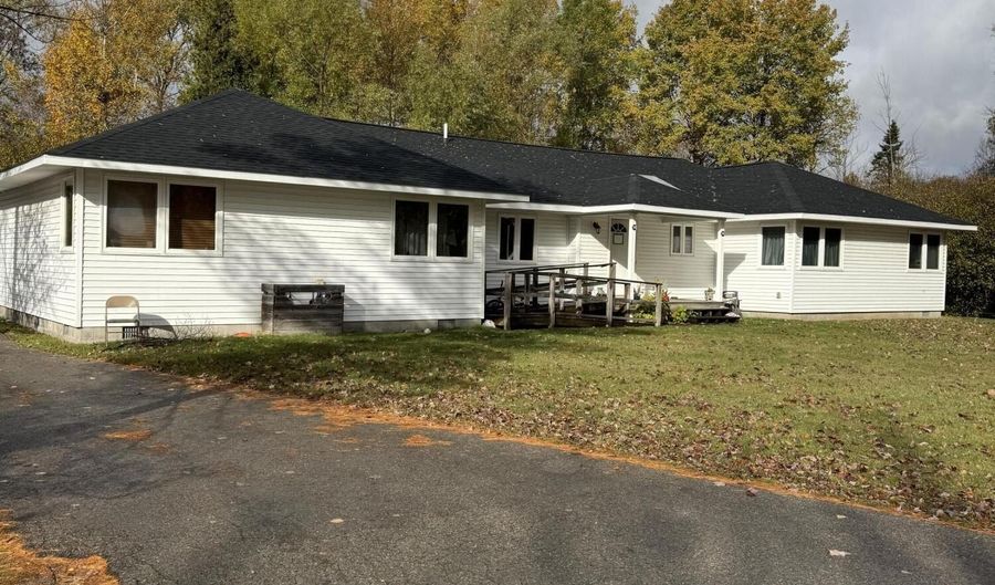 386 390 S Brooke St, Alpena, MI 49707 - 5 Beds, 0 Bath