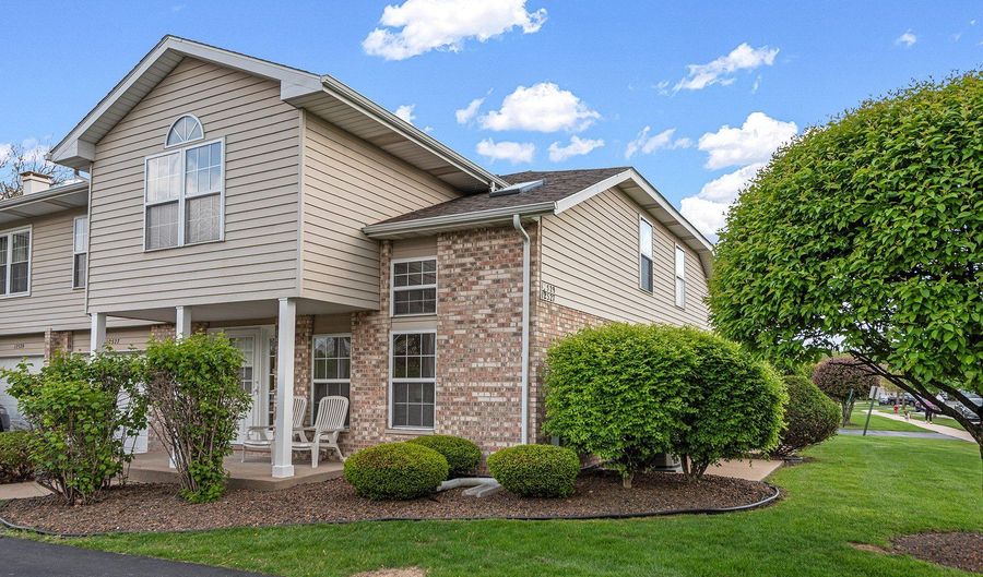 12527 S Central Park Ave, Alsip, IL 60803 - 2 Beds, 2 Bath