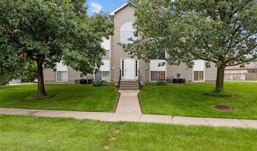 158 Elm Ridge Dr, North Liberty, IA 52317 - 2 Beds, 1 Bath