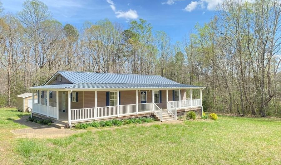 427 Muscadine Trl, Baskerville, VA 23915 - 3 Beds, 2 Bath
