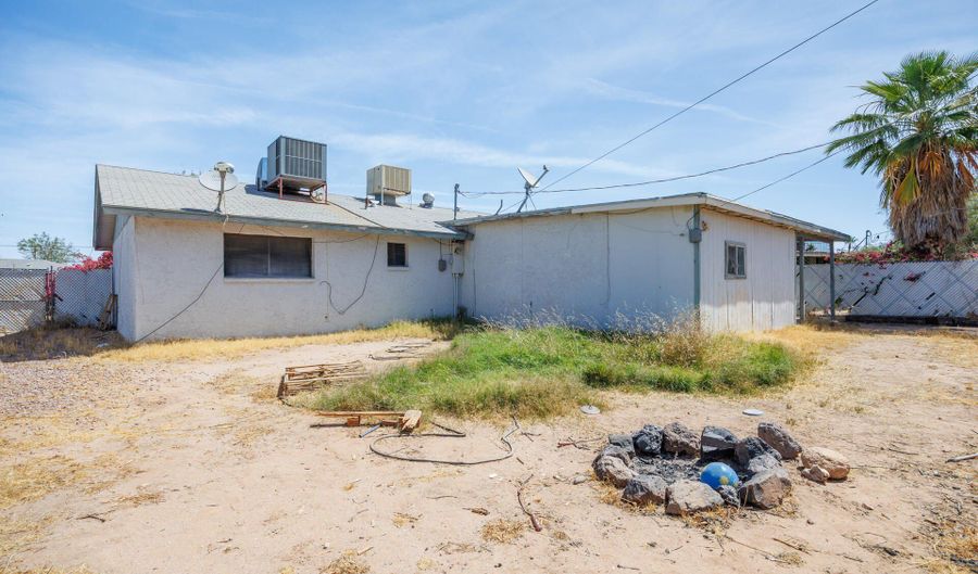 725 E MANOR Dr, Casa Grande, AZ 85122 - 3 Beds, 2 Bath