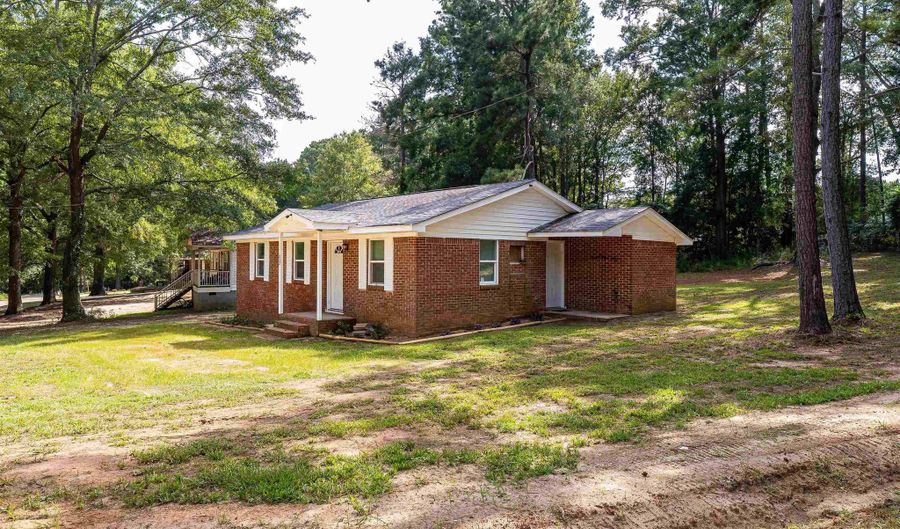 212 Eddie St, Batesburg, SC 29006 - 3 Beds, 1 Bath