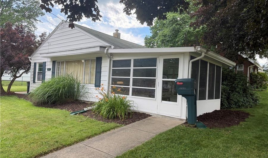 2031 Hillside Ter, Akron, OH 44305 - 3 Beds, 1 Bath