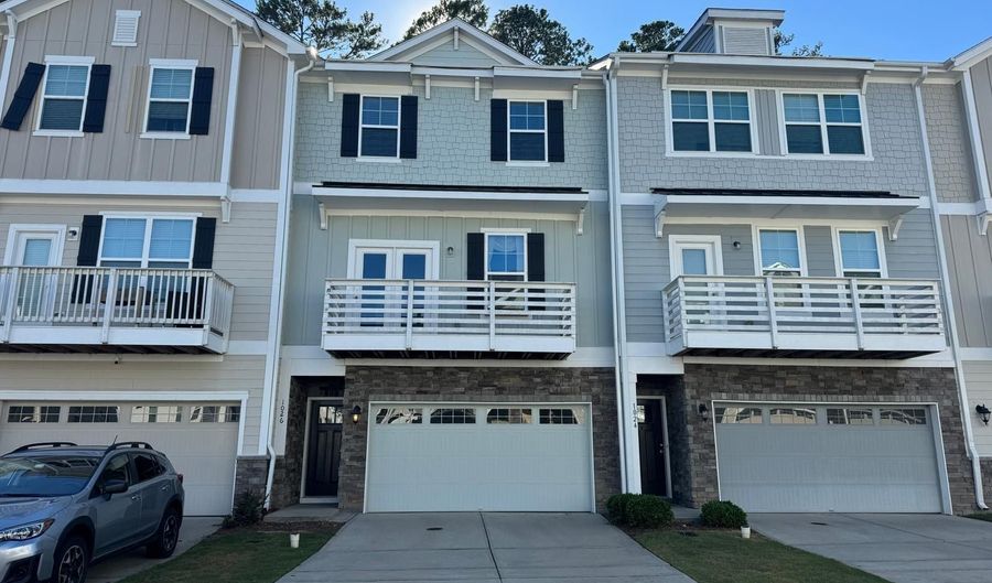 1026 Diamond Dove Ln, Apex, NC 27502 - 5 Beds, 4 Bath