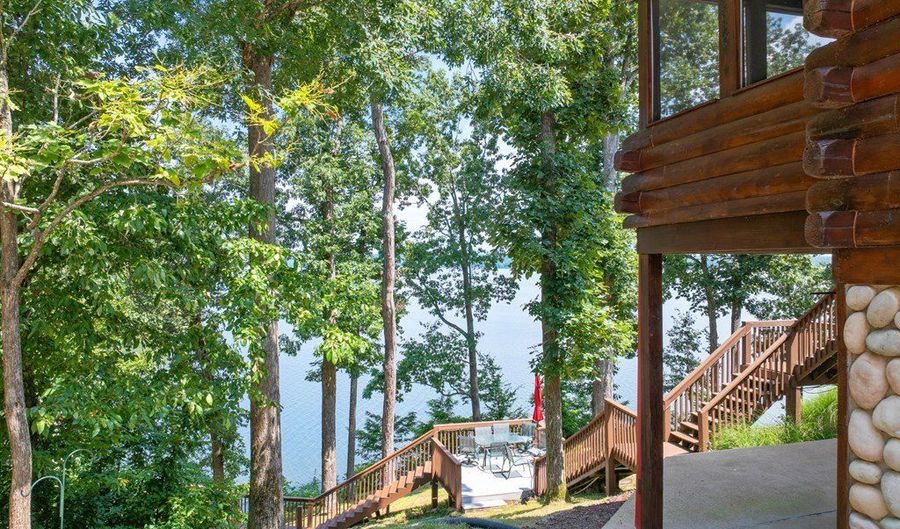 95 Birch Bark Ln, Big Sandy, TN 38221 - 5 Beds, 4 Bath