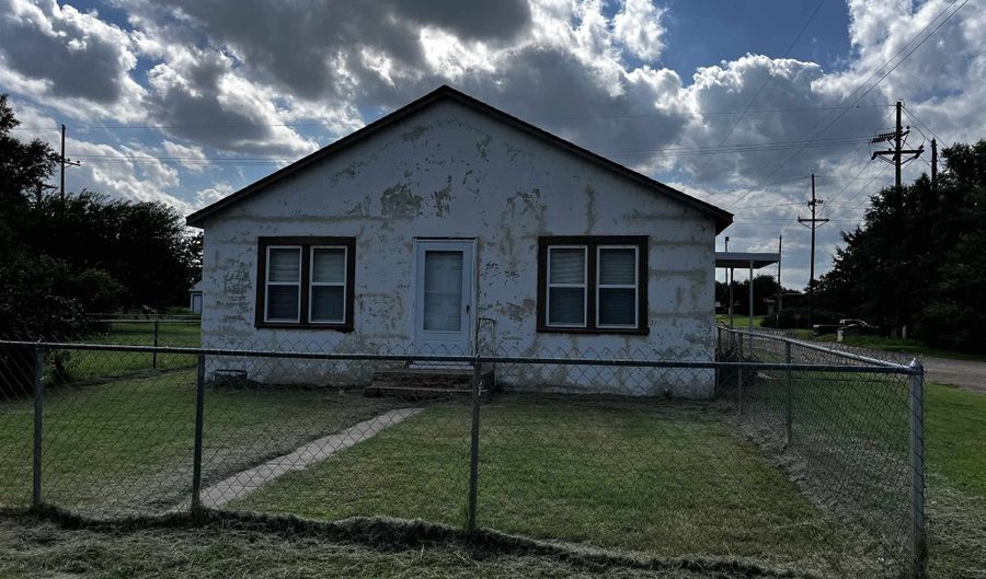901 Quinn, Beaver, OK 73932 - 3 Beds, 1 Bath