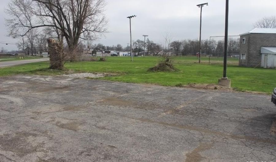 927 W Walnut St, Albany, IN 47320 - 0 Beds, 0 Bath