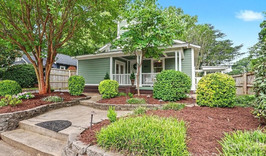904 36th St, Charlotte, NC 28205 - 6 Beds, 5 Bath