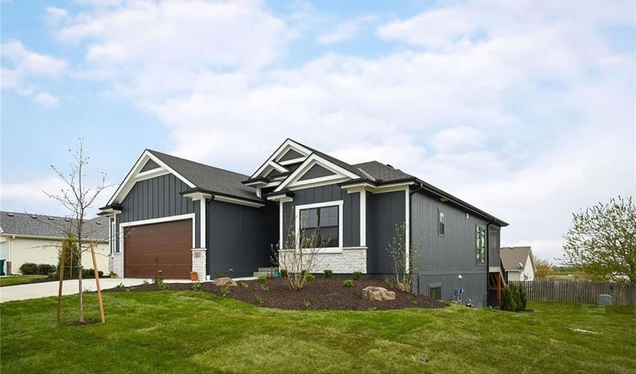 NW County 1501 Road lot 5, Archie, MO 64725 - 4 Beds, 3 Bath