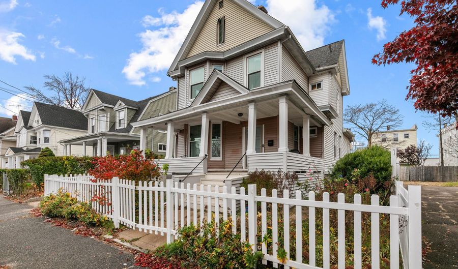 47 Lenox Ave, Bridgeport, CT 06605 - 5 Beds, 2 Bath