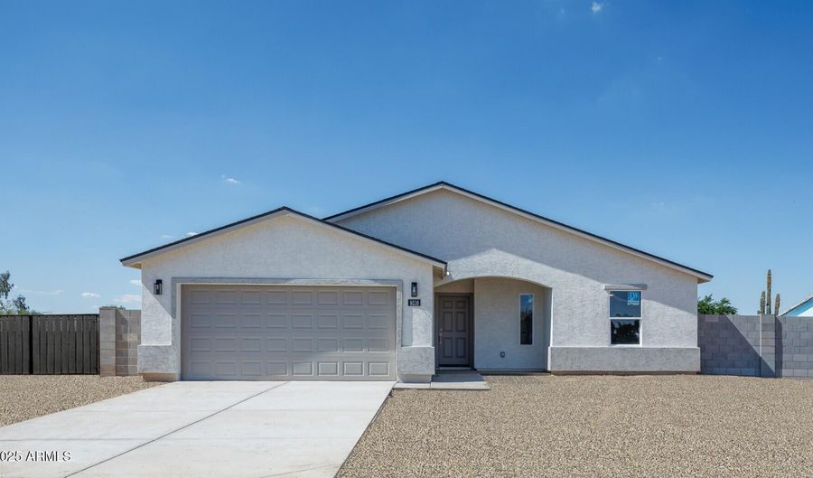 9216 W SWANSEA Dr, Arizona City, AZ 85123 - 3 Beds, 2 Bath
