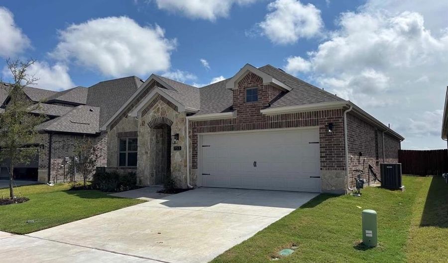 753 Waterhouse Lake Dr, Anna, TX 75409 - 4 Beds, 2 Bath