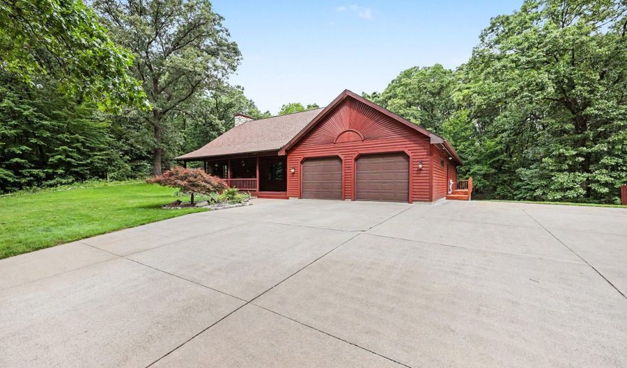 655 Auburn Trl SE, Ada, MI 49301 - 4 Beds, 4 Bath