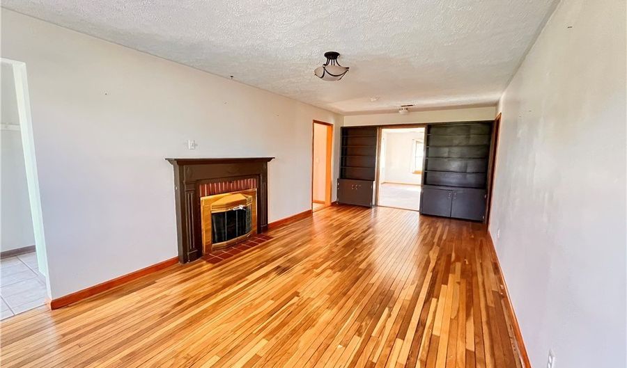 7029 Austinburg Rd, Ashtabula, OH 44004 - 3 Beds, 2 Bath