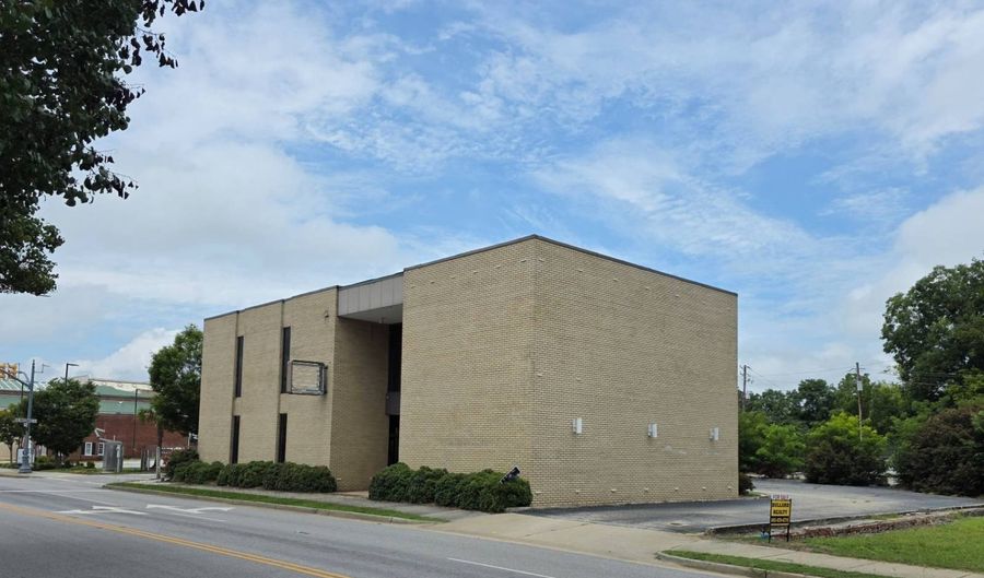 300 E Main St, Bennettsville, SC 29512 - 0 Beds, 0 Bath