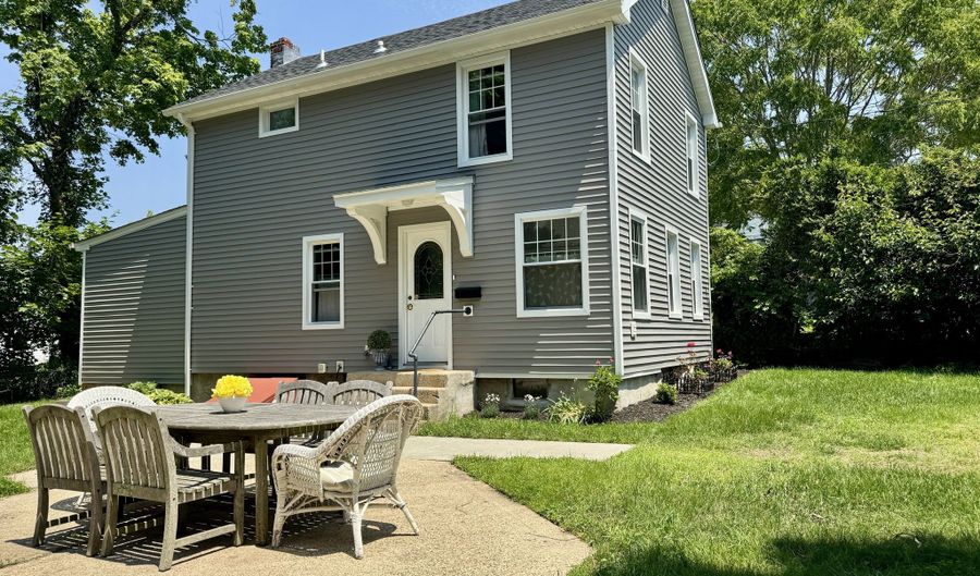 200 Meadow St, Branford, CT 06405 - 2 Beds, 2 Bath